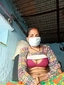 Snapshot of Hot-honi chatting on October 8, 11:13 pm Hot-honi online show from October 8, 11:13 pm