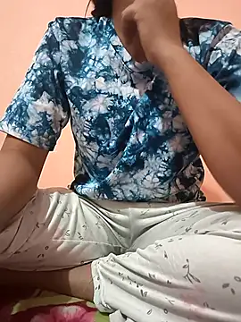 Hott Archana online show from October 14, 6:42 pm