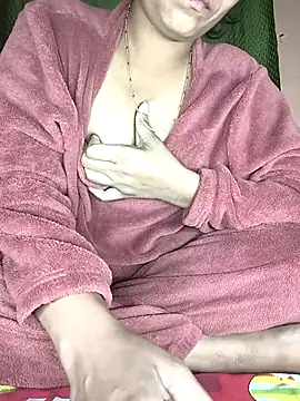 Hott Archana online show from December 19, 8:49 pm