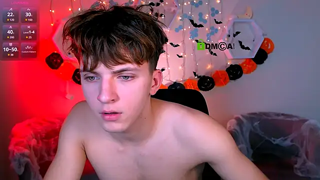 travis wolf  online show from October 20, 6:52 pm