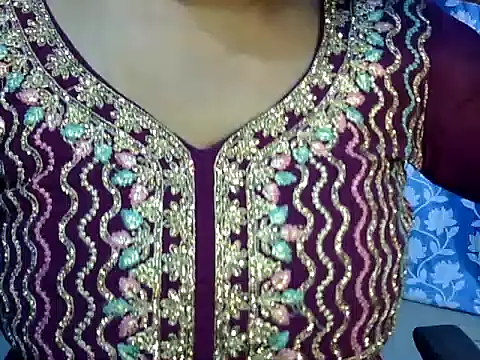 Sexy vipasha online show from November 7, 7:25 pm