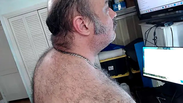 Snapshot of bullmusclejoe chatting on February 20, 9:48 pm bullmusclejoe online show from February 20, 9:48 pm