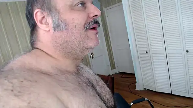 Snapshot of bullmusclejoe chatting on February 22, 2:59 pm bullmusclejoe online show from February 22, 2:59 pm