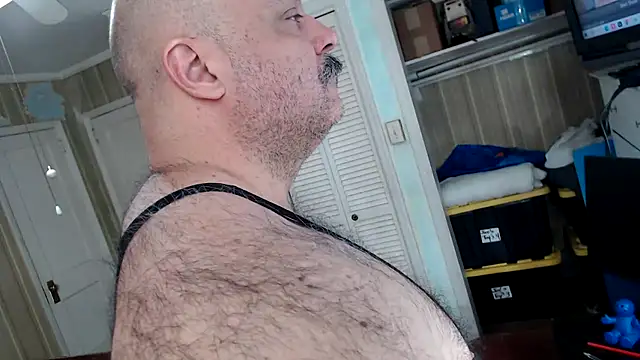 Snapshot of bullmusclejoe chatting on March 1, 3:03 pm bullmusclejoe online show from March 1, 3:03 pm