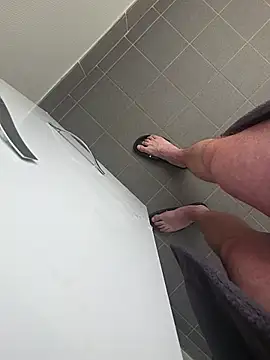 Snapshot of NuclearValue40 chatting on February 27, 1:22 pm NuclearValue40 online show from February 27, 1:22 pm