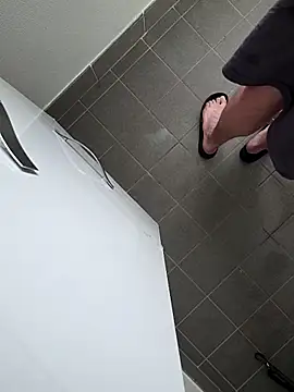 Snapshot of NuclearValue40 chatting on March 13, 11:50 am NuclearValue40 online show from March 13, 11:50 am