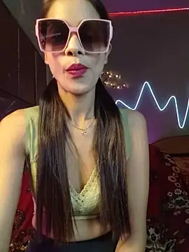 royeoy22 online show from March 13, 10:55 am