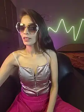 royeoy22 online show from March 29, 7:30 am