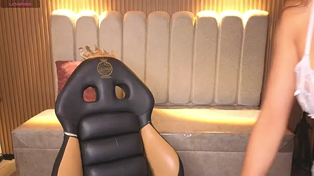  Mia Evans 1 online show from December 13, 8:14 pm