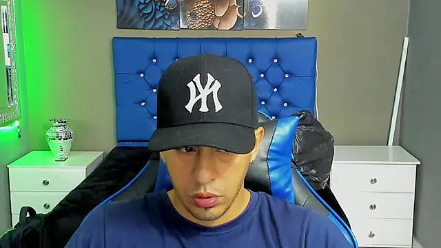AngelAndChris online show from September 24, 12:08 pm