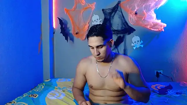 Snapshot of massimo_vidal_ chatting on October 25, 1:46 am massimo vidal  online show from October 25, 1:46 am