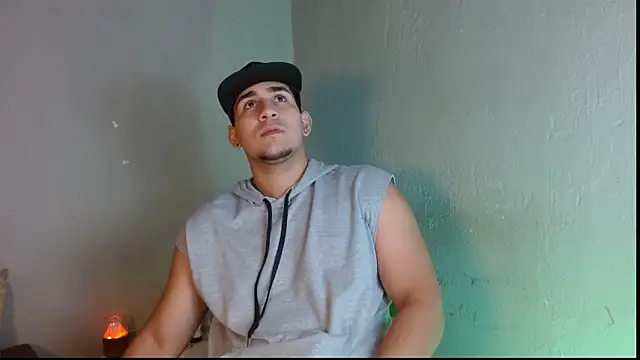 massimo vidal  online show from January 15, 2:10 pm