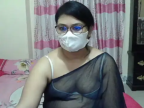 Snapshot of Elena_cruz5 chatting on September 10, 4:18 pm Elena cruz5 online show from September 10, 4:18 pm