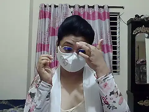 Snapshot of Elena_cruz5 chatting on September 28, 2:22 pm Elena cruz5 online show from September 28, 2:22 pm