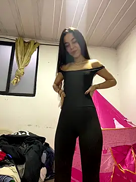Snapshot of sashaxxx1630 chatting on October 12, 10:53 pm sashaxxx1630 online show from October 12, 10:53 pm