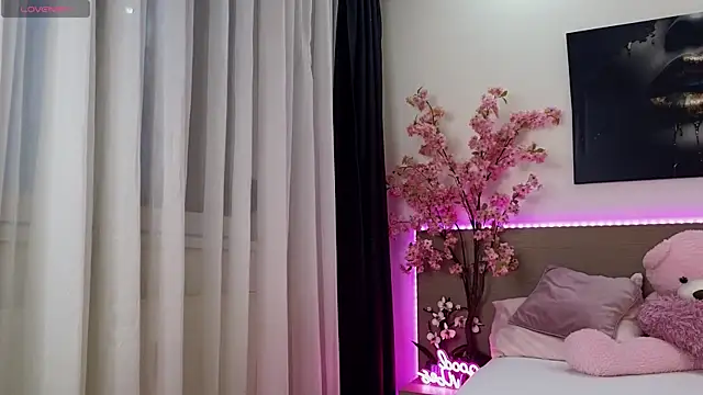 anexblondie online show from December 15, 2:43 pm