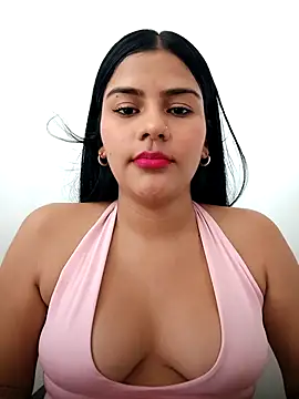 Snapshot of daringxxxhot chatting on September 16, 1:01 pm daringxxxhot online show from September 16, 1:01 pm