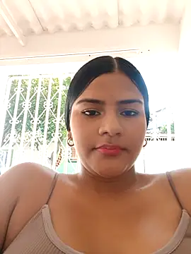 Snapshot of daringxxxhot chatting on September 19, 1:12 pm daringxxxhot online show from September 19, 1:12 pm