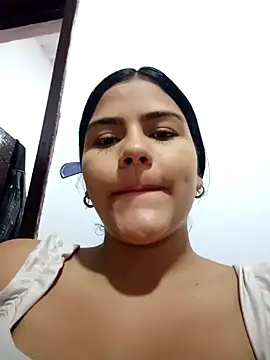 Snapshot of daringxxxhot chatting on September 20, 11:00 am daringxxxhot online show from September 20, 11:00 am