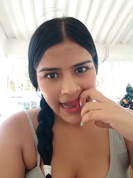 Snapshot of daringxxxhot chatting on October 14, 7:03 pm daringxxxhot online show from October 14, 7:03 pm
