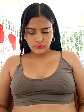 Snapshot of daringxxxhot chatting on October 21, 1:01 pm daringxxxhot online show from October 21, 1:01 pm