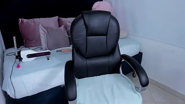 kate lua online show from March 3, 12:44 pm