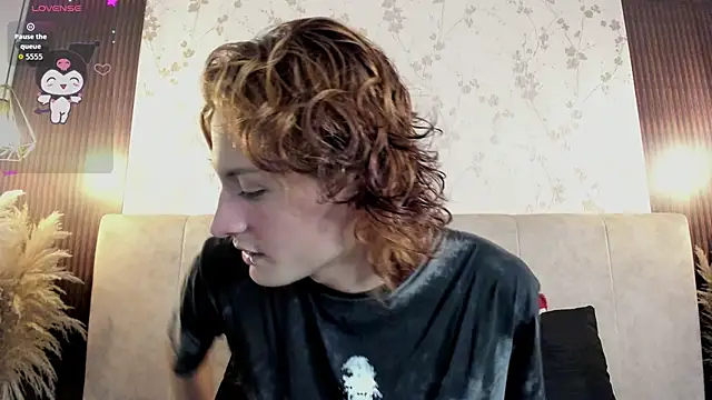 DarcyCullen online show from September 15, 11:43 am