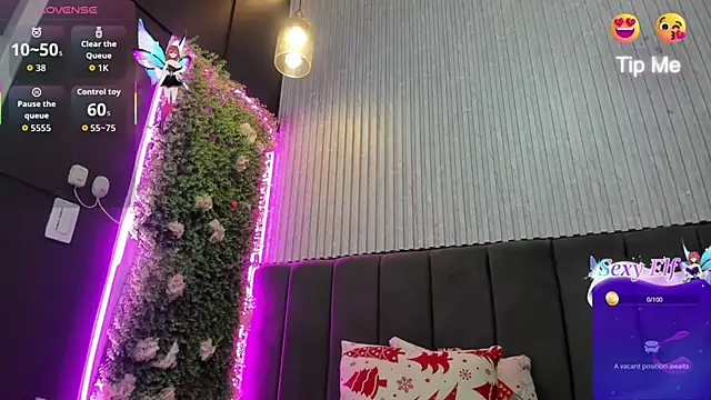 Skarlett hot  online show from December 15, 8:35 pm