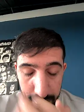 Snapshot of ahmet4090 chatting on October 13, 1:55 pm ahmet4090 online show from October 13, 1:55 pm