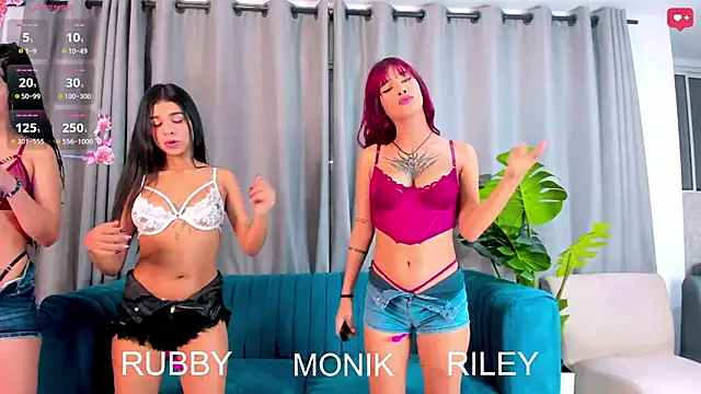 Evil Giirls online show from October 4, 1:47 am