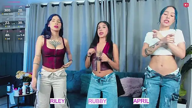 Evil Giirls online show from May 24, 2:27 am