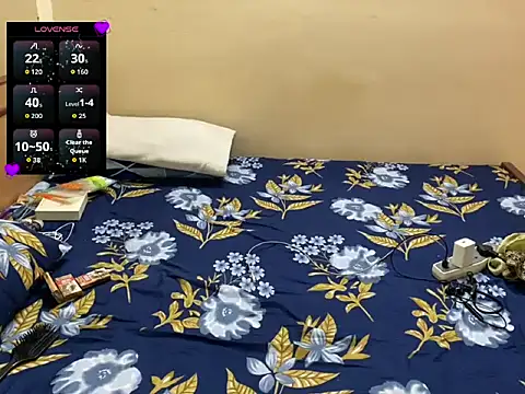 LuvLayla online show from April 13, 6:57 pm