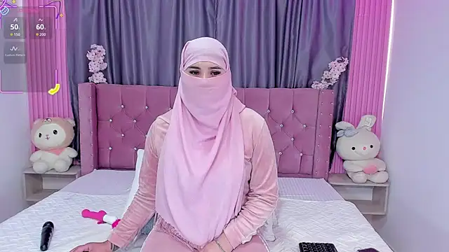 Nayla-Mouna online show from October 10, 7:46 pm