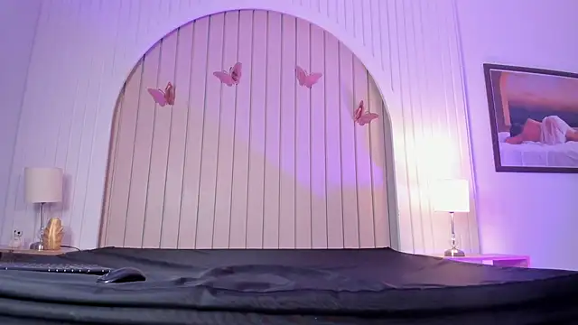 ALICESANDOVAL online show from October 26, 11:38 am