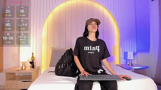 ALICESANDOVAL online show from December 19, 11:39 am