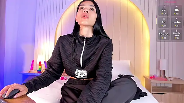 ALICESANDOVAL online show from January 19, 11:36 am