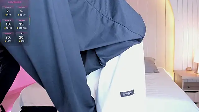 ALICESANDOVAL online show from March 20, 11:37 am