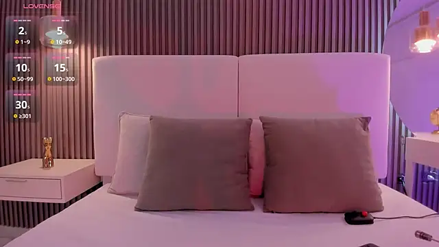 annie clarkson online show from December 16, 7:41 pm