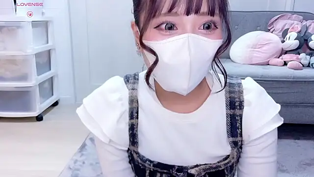 YURi luv online show from December 3, 1:09 pm