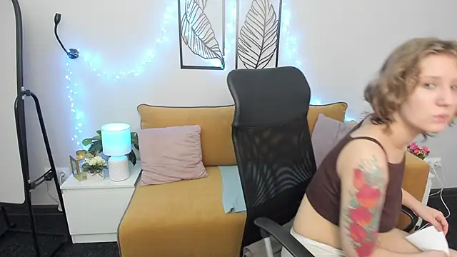 Hailey Foxy online show from September 12, 8:58 am