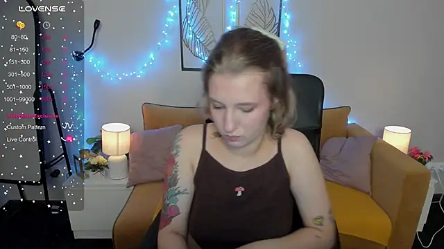 Hailey Foxy online show from September 22, 9:00 am