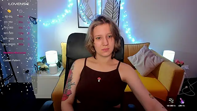 Hailey Foxy online show from October 13, 8:47 am