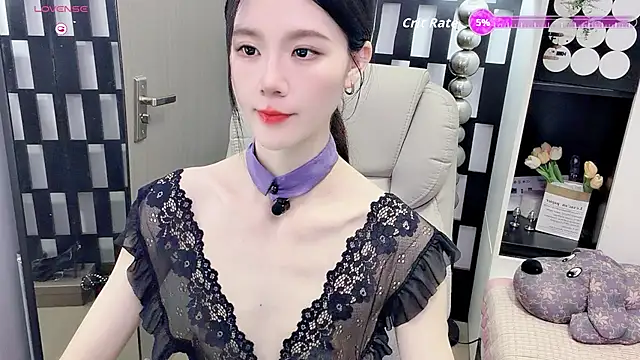 Yueyue-MM online show from May 17, 12:23 pm