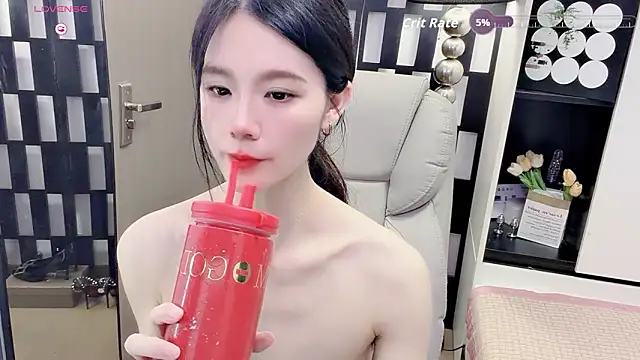 Yueyue-MM online show from May 18, 4:13 pm