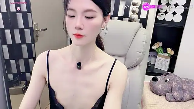 Yueyue-MM online show from May 27, 2:03 pm