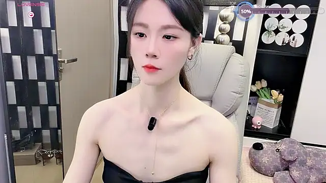 Yueyue-MM online show from June 18, 3:51 am