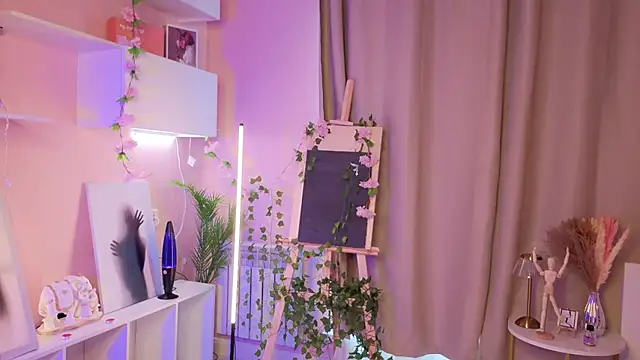 ElfredaTupy online show from October 22, 6:13 am