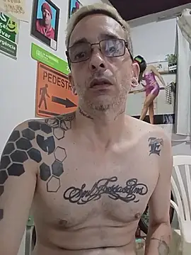 dinho carioca online show from April 9, 2:55 pm