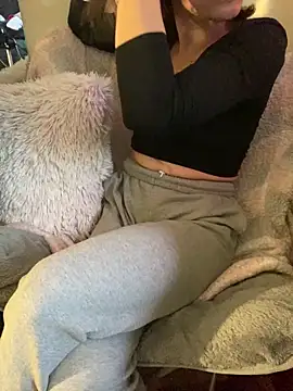 Snapshot of d3luluxx chatting on October 24, 6:48 pm d3luluxx online show from October 24, 6:48 pm