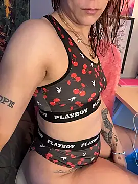 d3luluxx online show from March 14, 9:37 am